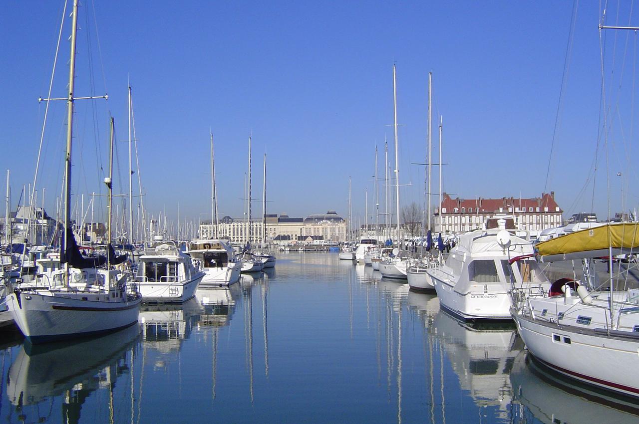 Sowell Residences Le Port Trouville-sur-Mer Exterior photo